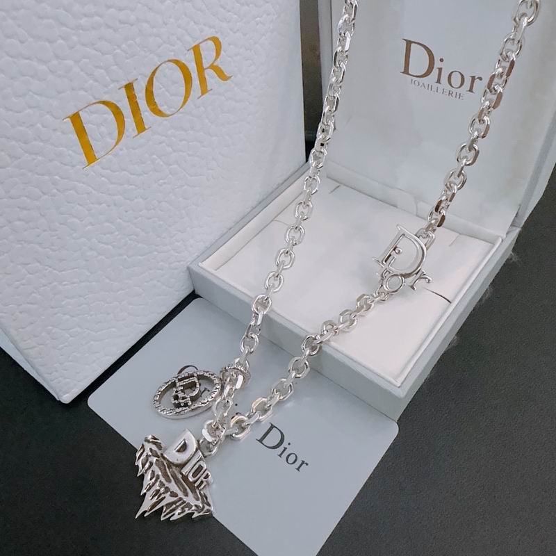 Dior Necklace 04lyr209 (8)